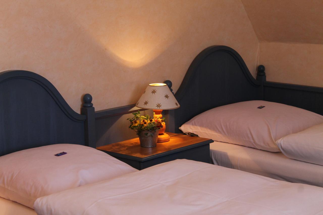 Hotel-Gasthof Zum Hirschen Durrwangen Quarto foto